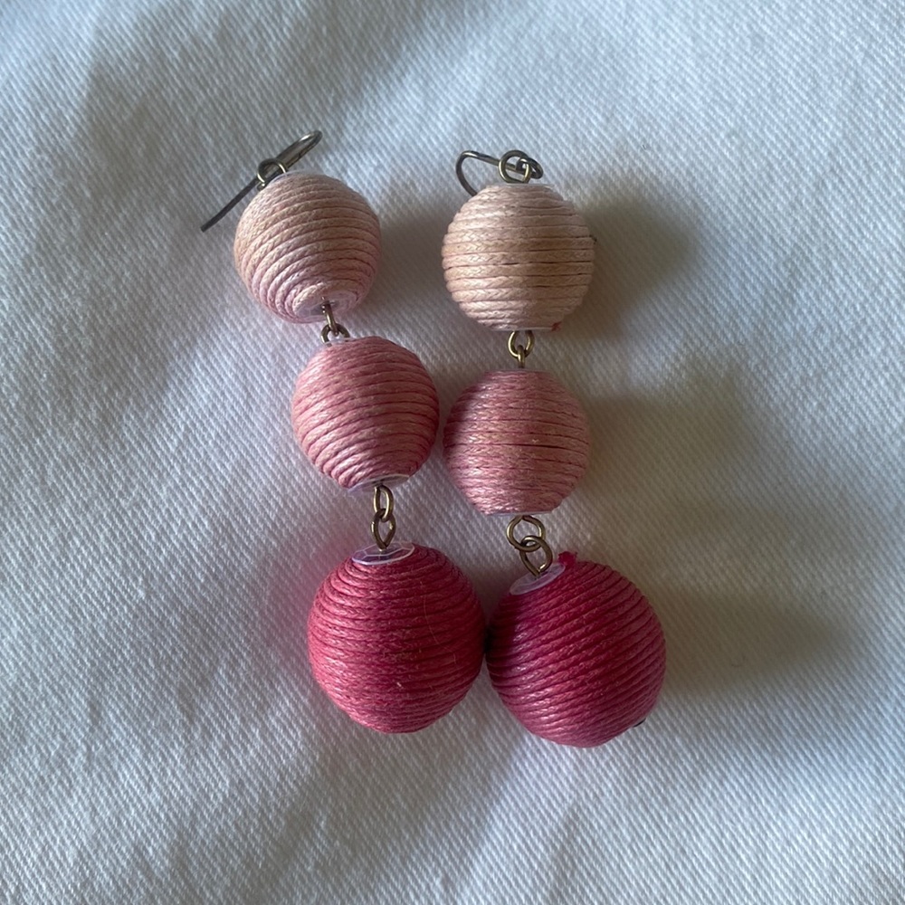 BAUBLE BAR pink pom pom earrings. Rebecca de Ravenel lookalikes